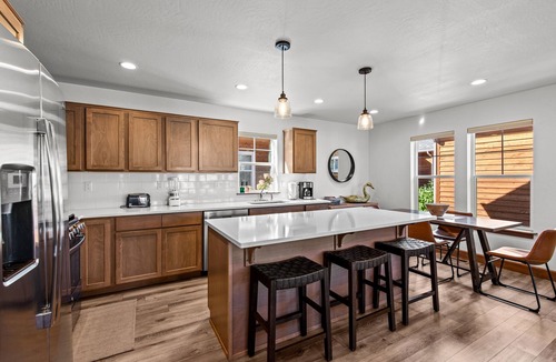 Dover Bay House | The Bear's Den - Dover ID