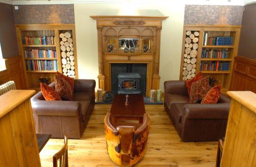 Warmingham Hotel | The Bear's Paw