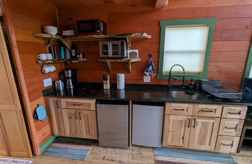 Hendersonville Cabin | The Beary Cozy Treehouse