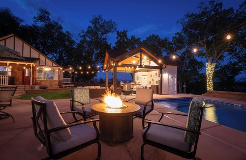 Grand Junction House | The Beatrice Estate Hot Tub Family Friends