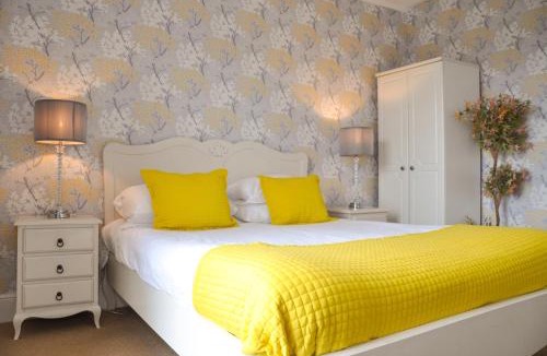 Raglan Hotel | The Beaufort, Raglan