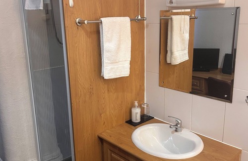 Sittingbourne Bed & Breakfast | The Beaumont - B&B