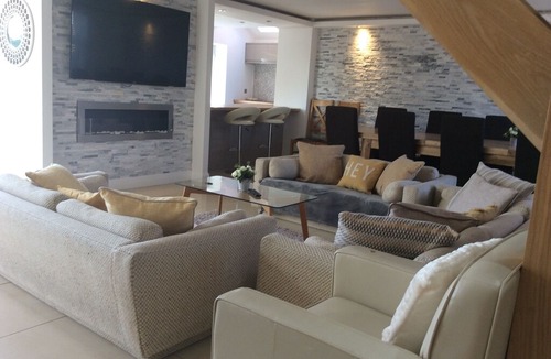 Barry House | The Beautiful big White House