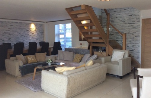 Barry House | The Beautiful big White House