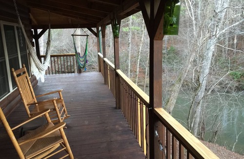 Rutherfordton Cabin | The Beautiful River Point Cabin