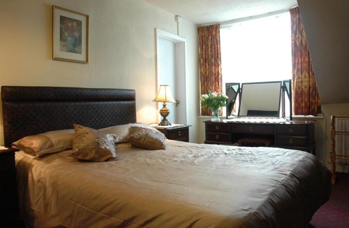 Bebington Bed & Breakfast | The Bebington