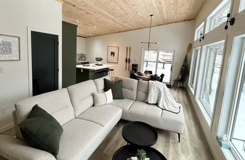 Irondale Cottage | The Beech Lakehouse