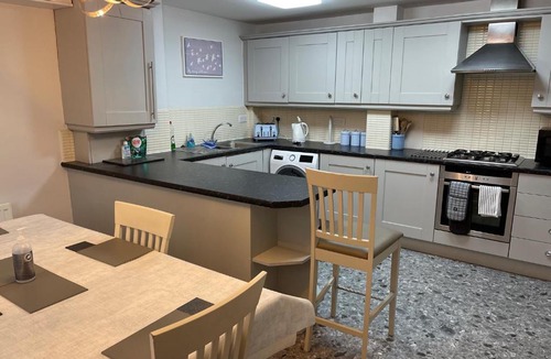 Sheffield Apartment | The Beeches - Serviced Duplex Apartment