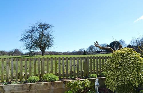 Balterley House | The Beehive