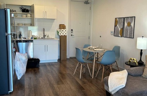 People's Freeway Apartment | The Beehive Getaway in SLC