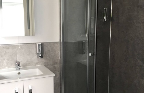 Oakamoor House | The Beehive Guest House