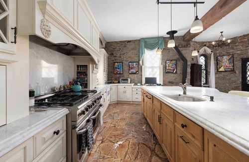 Top of the Hill House | The Belair Carriage House Newport