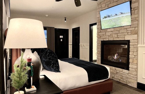 Williams Bay Hotel | The Belfry House