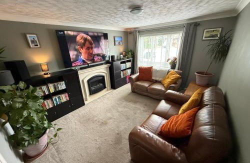 Burton on Trent House | The Belfry, Stretton