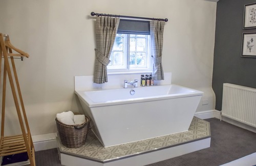 Alderminster Hotel | The Bell Alderminster