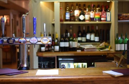 Knowl Hill Bed & Breakfast | The Bell and Bottle