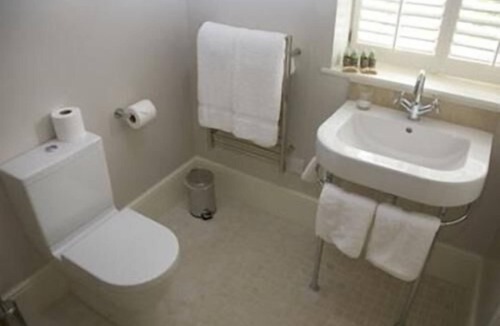 Hampton Poyle Bed & Breakfast | The Bell at Hampton Poyle