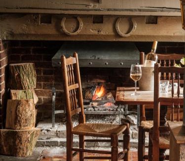 Zeals Hotel | The Bell & Crown