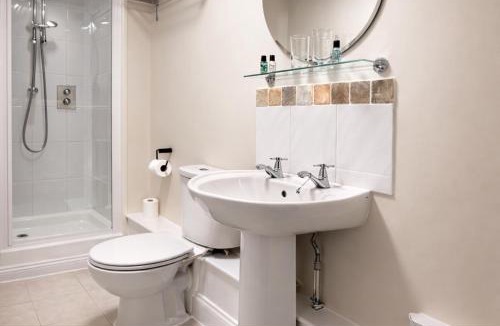 Frampton on Severn Hotel | The Bell Inn