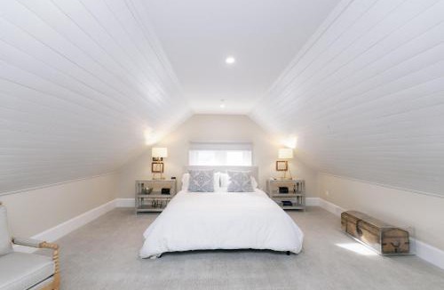 Peabody Hotel | The Bell Inn