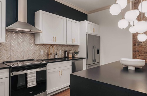 Arts District House | The Bellamy Suite | Luxury | Walk to Broadway
