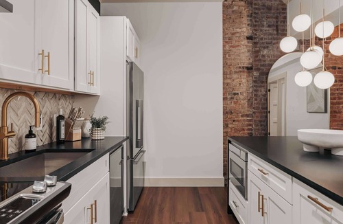 Arts District House | The Bellamy Suite | Luxury | Walk to Broadway