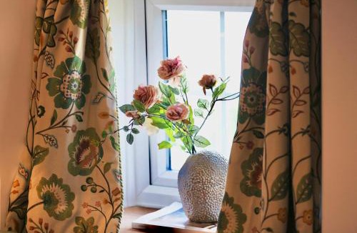 South Leigh House | The Belle