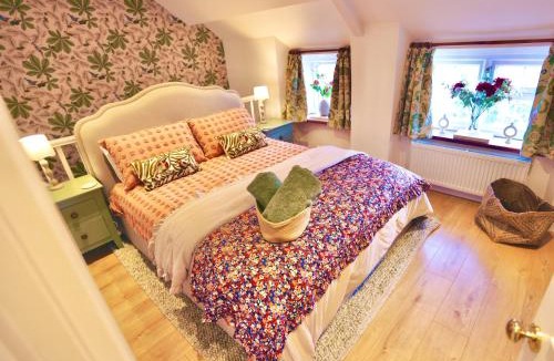 South Leigh House | The Belle