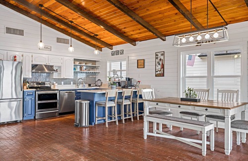 Mabank House | The Bellevue Cottage