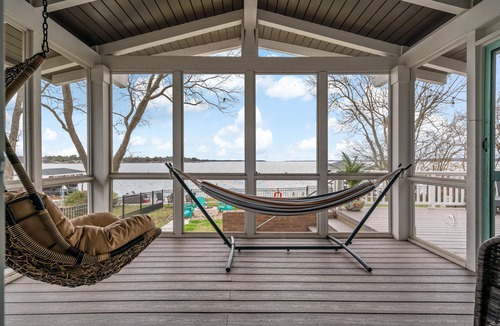 Mabank House | The Bellevue Cottage
