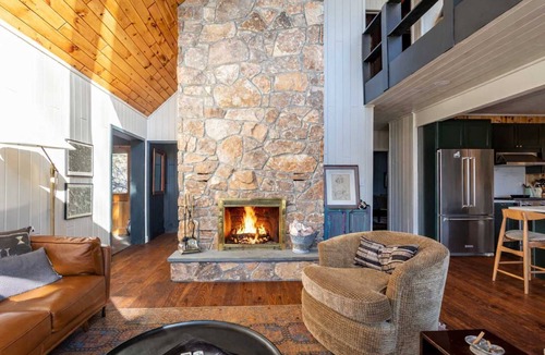 Fleischmanns House | The Bellows House: Views | Deck | Skiing