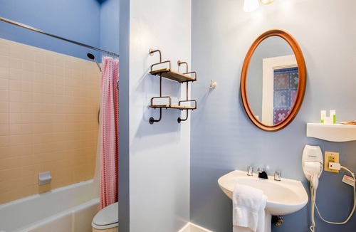 Abbeville Hotel | The Belmont Inn