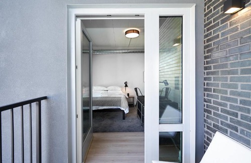 Lakeview Apartment | The Belmont Studio No.2 by Zencity