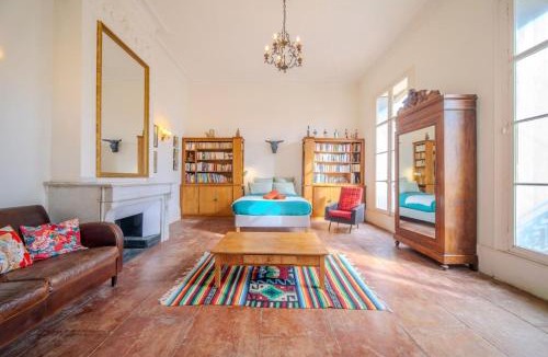Castries House | The Belvedere Manor -