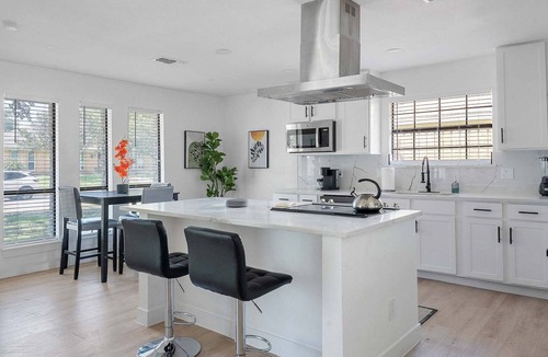 Plano House | The Belvedere Pet Friendly Spacious Yard