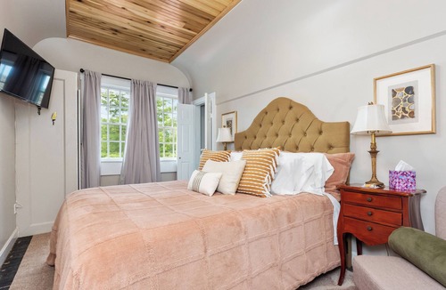Augusta Hotel | The Benchmark Inn