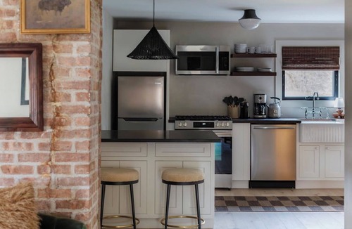 Phoenicia House | The Bend: Loft Pool Sauna Fire Pits Creek