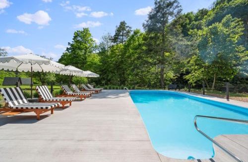 Phoenicia House | The Bend Micro Resort