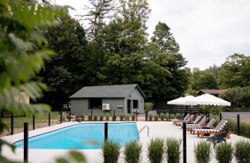 Phoenicia Apartment | The Bend