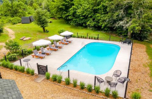 Phoenicia Apartment | The Bend