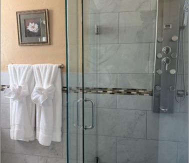 Guthrie Bed & Breakfast | The Bennett Room at The Judges Chambers