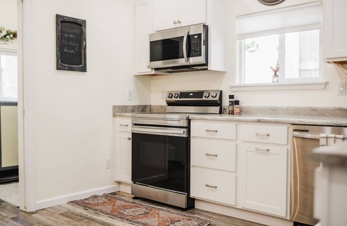 Altamont House | The Berkeley House Near Harbor Isle Golf Course