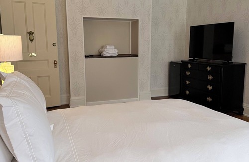 Great Barrington Bed & Breakfast | The Berkshire Mountain Inn