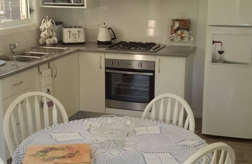 Bundanoon Cottage | The Best Exotic Magnolia Cottage