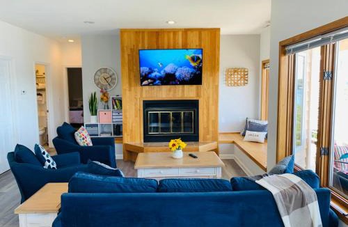 Lake Ozark Apartment | The best lake view in Ozark.