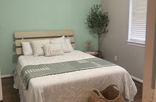 Clodine House | The best new clean best house in the area