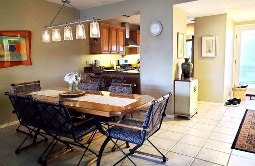 Sunrise Villas Condo | The Best of Sunrise Villas. Sun-Splashed & Pool Side. nn