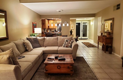 Sunrise Villas Condo | The Best of Sunrise Villas. Sun-Splashed & Pool Side. nn