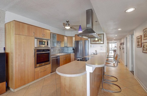 Port Aransas Condo | The best of the best at Channelview! Private fishing pier, large HEATED communi