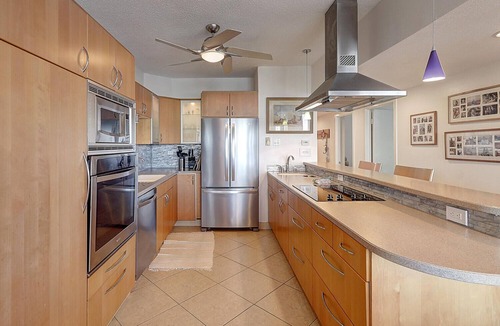 Port Aransas Condo | The best of the best at Channelview! Private fishing pier, large HEATED communi